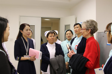 Dr. Karen Haller, Vice President of Johns Hopkins Hospital, USA Visits LZUSH