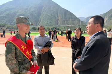 携笔从戎砺青春 热血从军担使命——兰州大学第二临床医学院学生周亚垚应征入伍