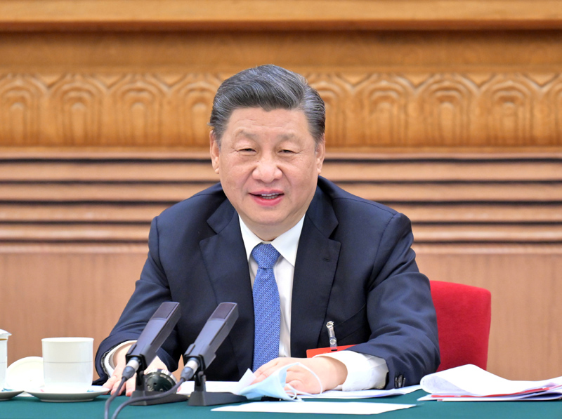 3月5日,中共中央总书记、国家主席、中央军委主席习近平参加十三届全国人大五次会议内蒙古代表团的审议。新华社记者 李涛 摄