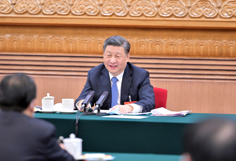 3月5日,中共中央总书记、国家主席、中央军委主席习近平参加十三届全国人大五次会议内蒙古代表团的审议。新华社记者 李涛 摄