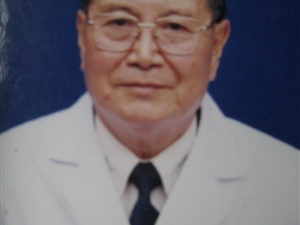 58年医者情怀芬芳满径 ——访耳鼻喉科退休专家权修文教授